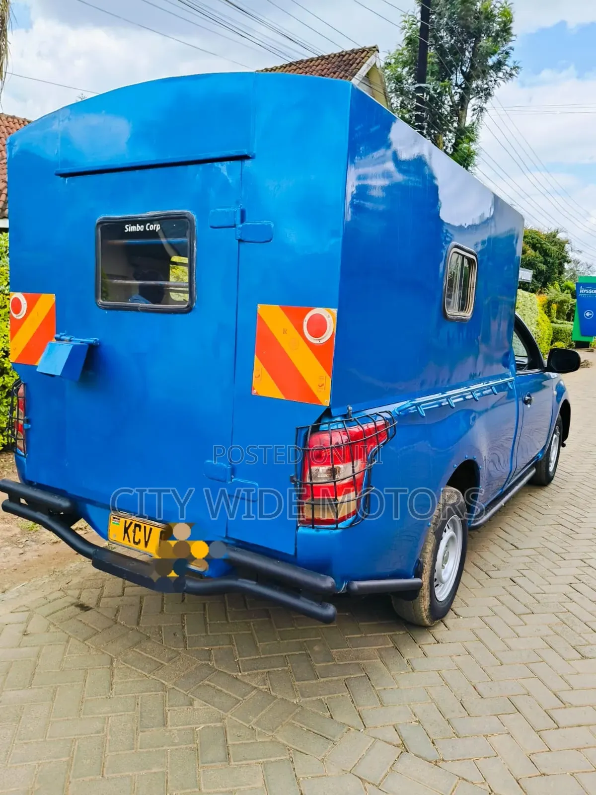 Mitsubishi L200 2019 Blue