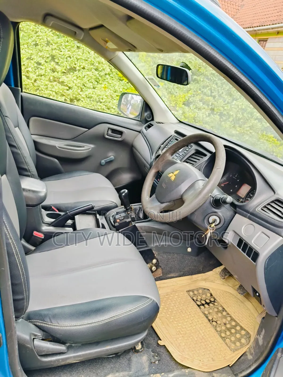 Mitsubishi L200 2019 Blue