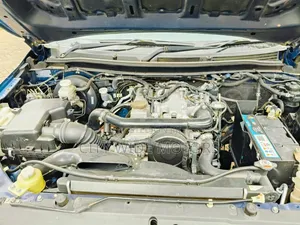Mitsubishi L200 2019 Blue