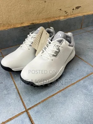 Professional Golf Shoes