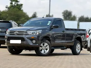 Toyota Hilux 2023 Gray