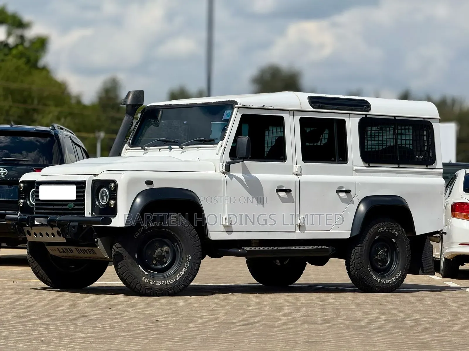Land Rover Defender 2012 White