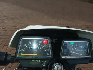 Yamaha DT175 2012 White