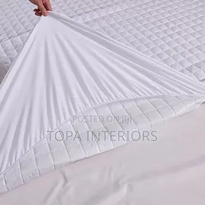 White Bedding Fitted Quilted Waterproof Mattress Protector Covers