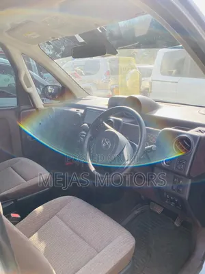 Toyota Porte 2019 Silver