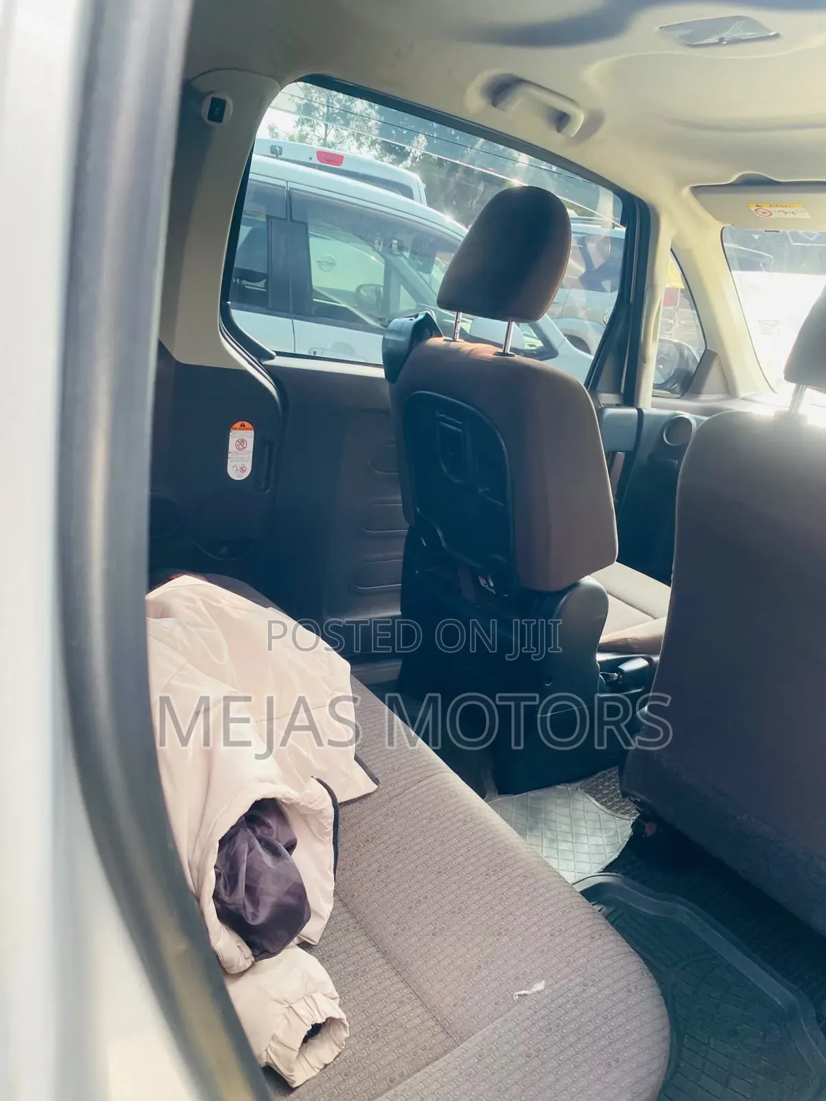Toyota Porte 2019 Silver