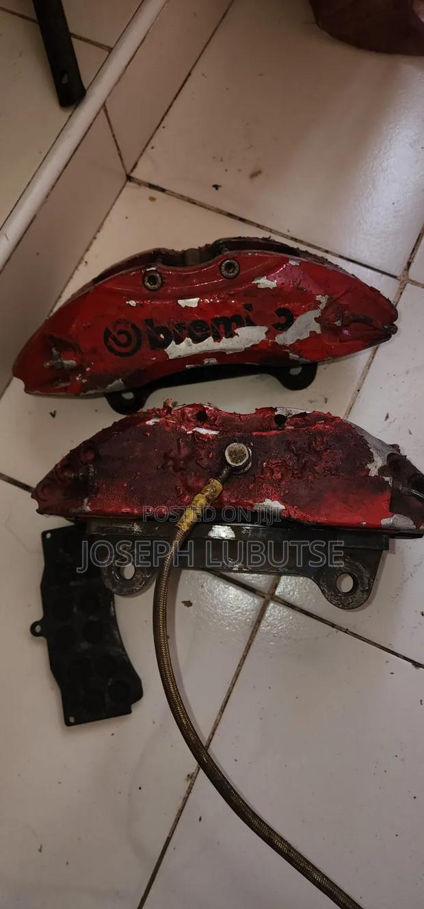 Brembo 6 Pot