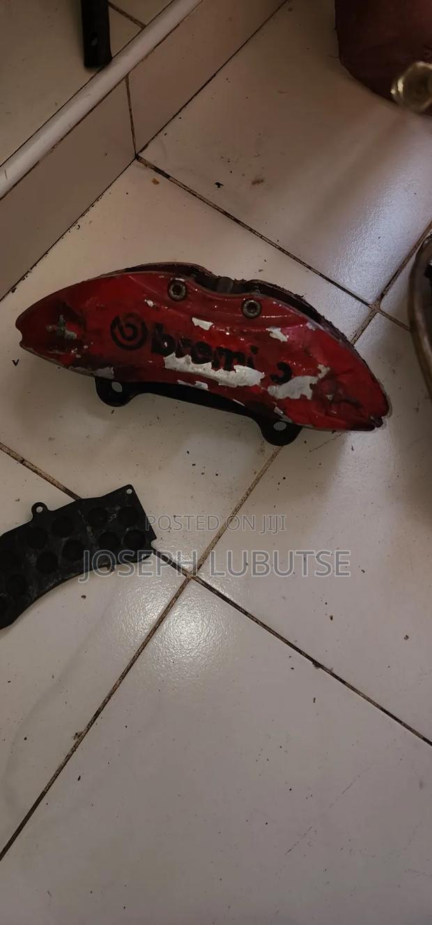 Brembo 6 Pot - thumbnail 2