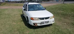 Nissan Wingroad 2001 White