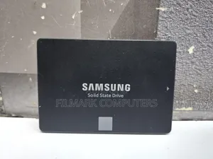 Samsung MZ7L31T0HBLB 870 Evo 1TB SATA Solid State Drive 2.5-Inch