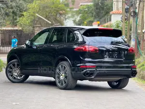 Porsche Cayenne 2018 Black