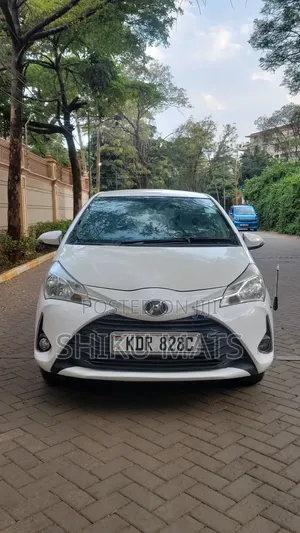 Toyota Vitz 2017 White