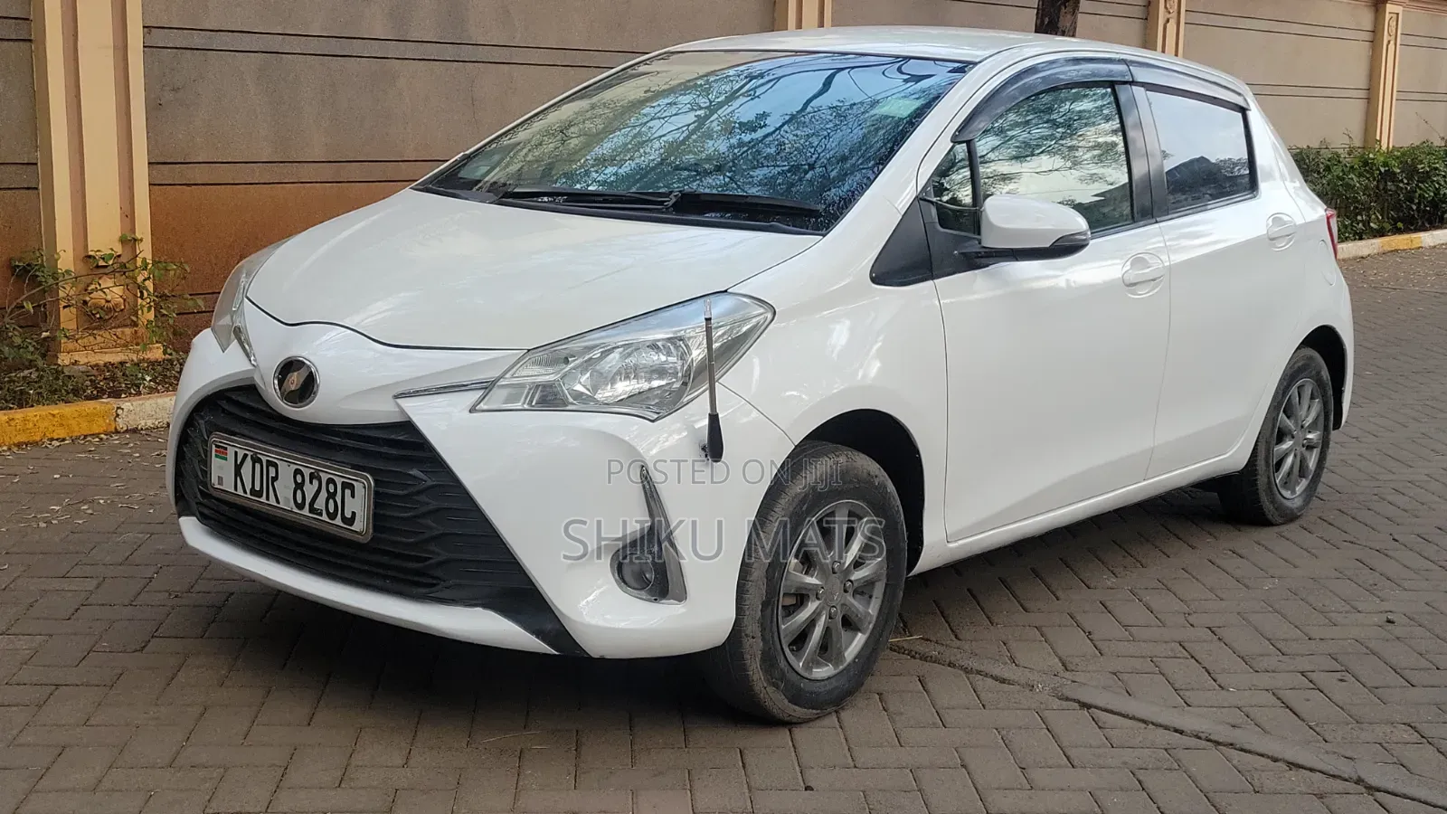 Toyota Vitz 2017 White