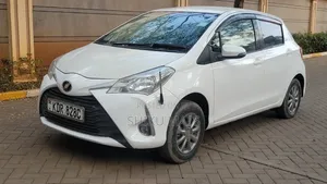 Toyota Vitz 2017 White