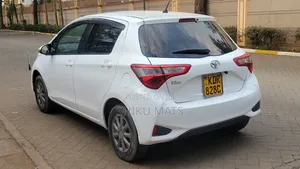 Toyota Vitz 2017 White