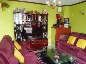 4bdrm Maisonette in Lavion Court, Gateway Mall Area for sale