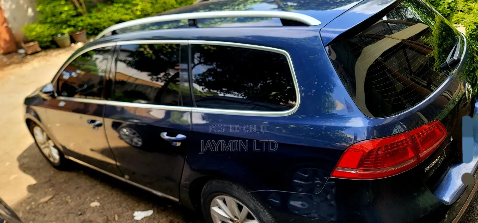 Volkswagen Passat 2012 Blue