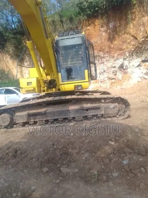 Komatsu Excavator PC210