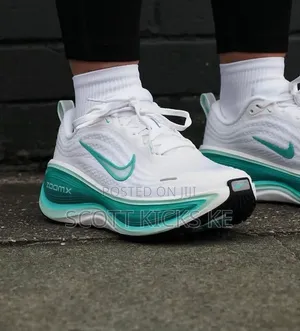Nike Vomero Plus High Quality