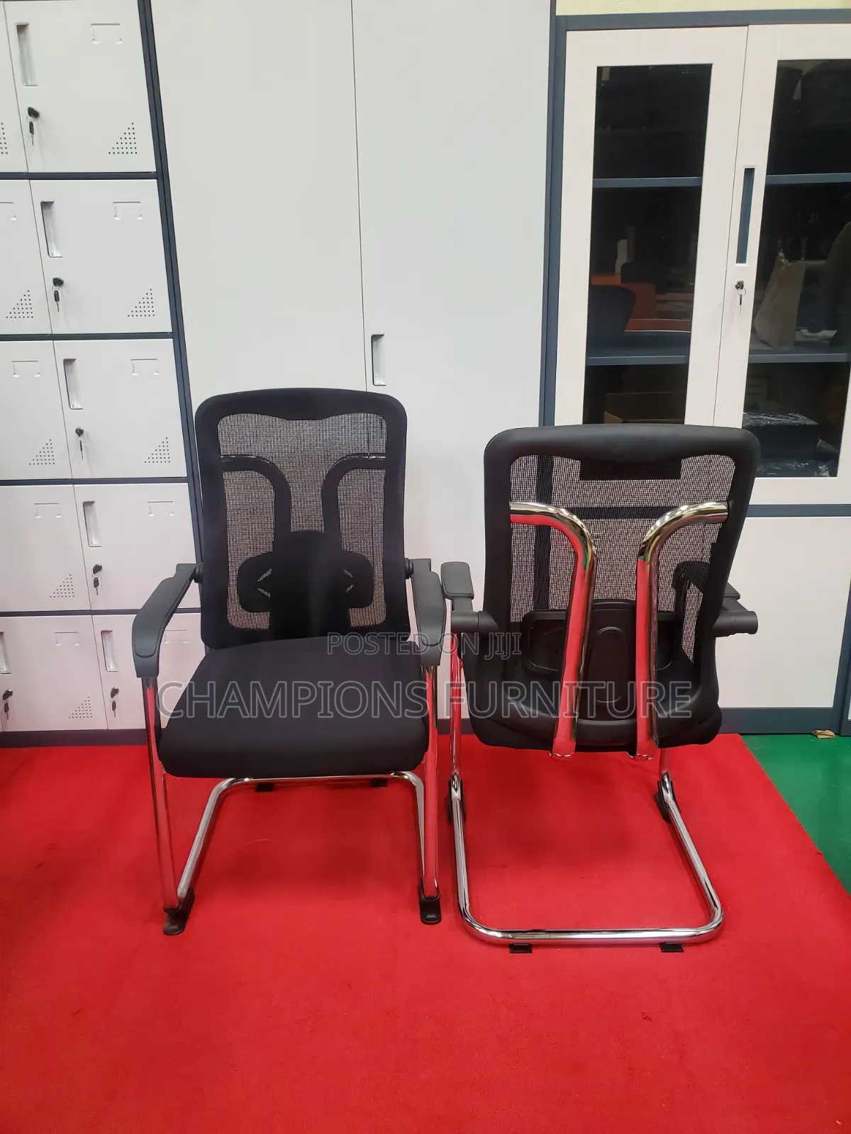 Ergonomic Visitor's/Office Chair