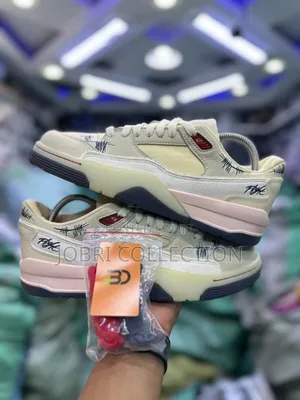 Jordan Flight Court “ X Who Decides War “
Sneakers