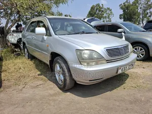 Toyota Harrier 2000 Silver