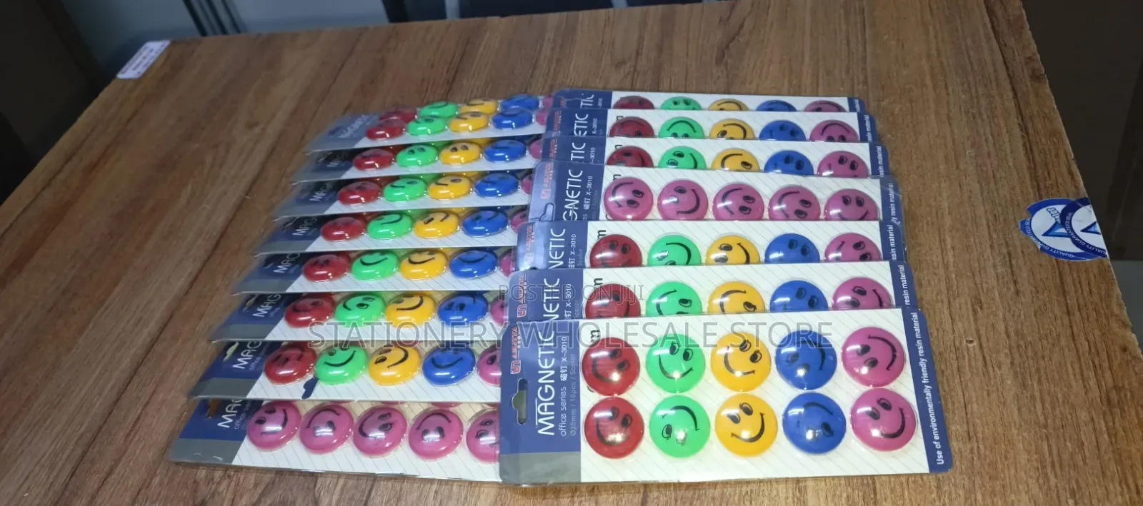 White Board Buttons Cap {Magnets}