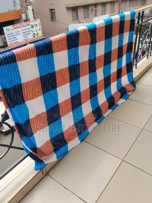 Warm Fleece Blanket 6x6 for Everyday Comfort