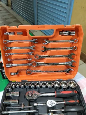 Socket Wrench Spanners Set 82 PCS With Screwdriver Set