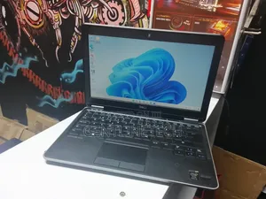 Laptop Dell Latitude E7240 8GB Intel Core i7 SSD 128GB