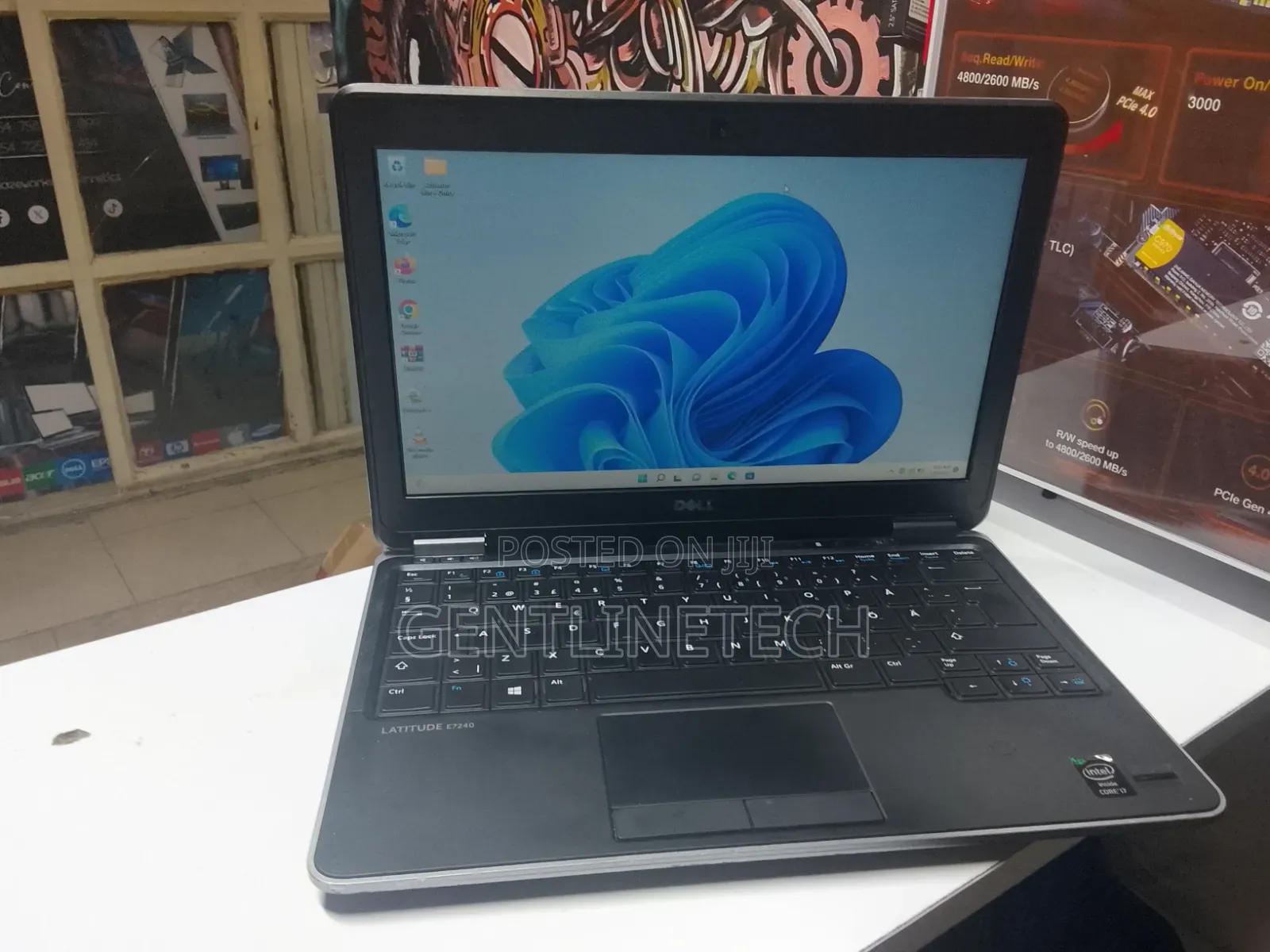 Laptop Dell Latitude E7240 8GB Intel Core i7 SSD 128GB