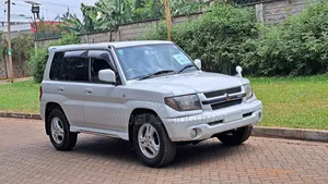 Mitsubishi Pajero IO 2004 White