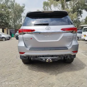 Toyota Fortuner 2020 Silver