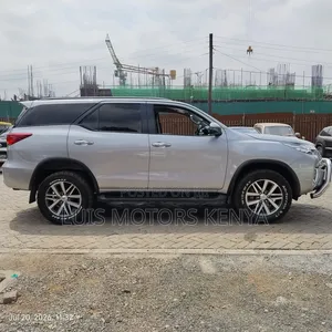 Toyota Fortuner 2020 Silver