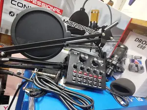 BM800 Studio Microphone V8 Audio Interface for Podcasting