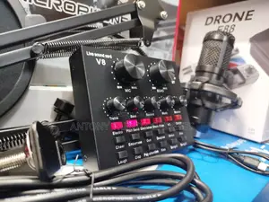 V9 Live Sound Card With BM800 Condenser Microphone Set