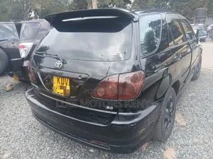 Toyota Harrier 2000 Black