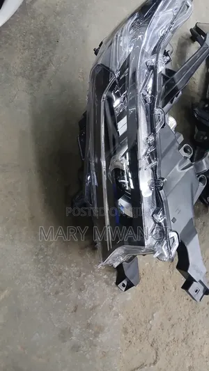Ex Japan Prado J150/ J165 Headlight/ Headlamp Available.