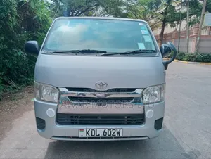 Toyota HiAce 2015 Silver