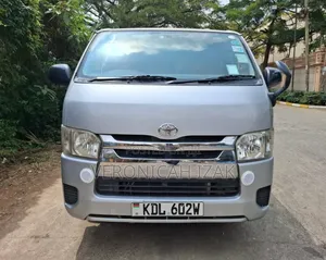 Toyota HiAce 2015 Silver