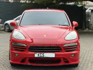 Porsche Cayenne 2013 Red