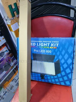 Pro LED 600 Professional Video Studio Light With Stand