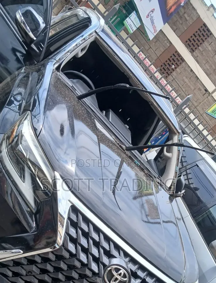 Prado 150 Front Windscreen