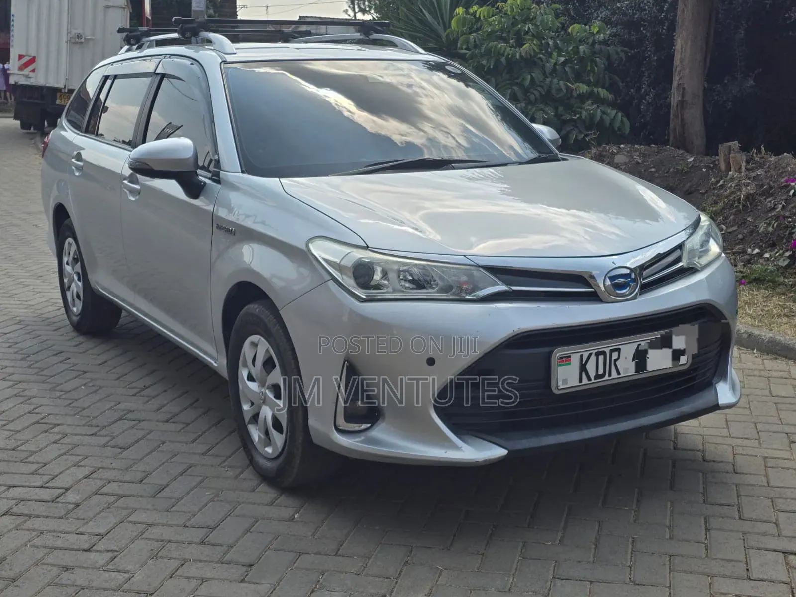 Toyota Corolla Fielder 2018 Silver