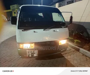 Nissan Caravan (Urvan) 2001 White