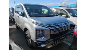 Mitsubishi Delica D:5 2019 Gray