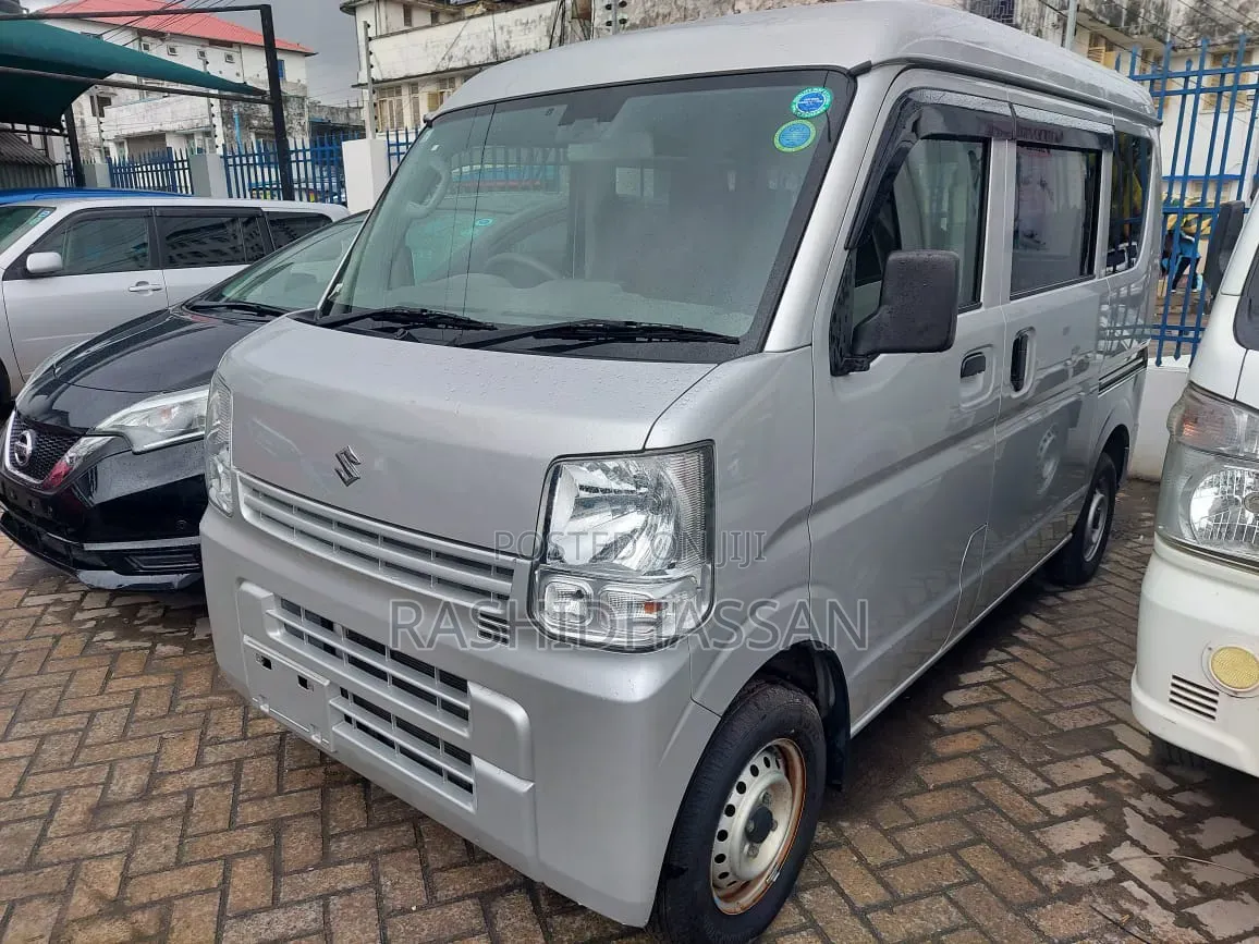 Suzuki Every Wagon 2018 Silver