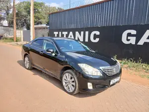 Toyota Crown 2009 Black