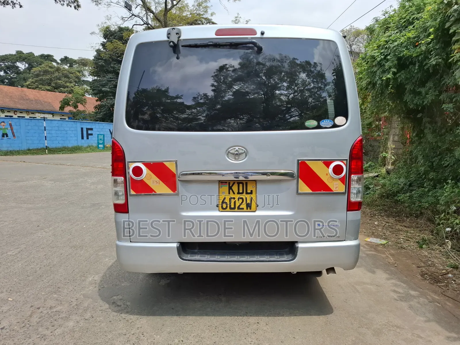 Toyota HiAce 2016 Silver