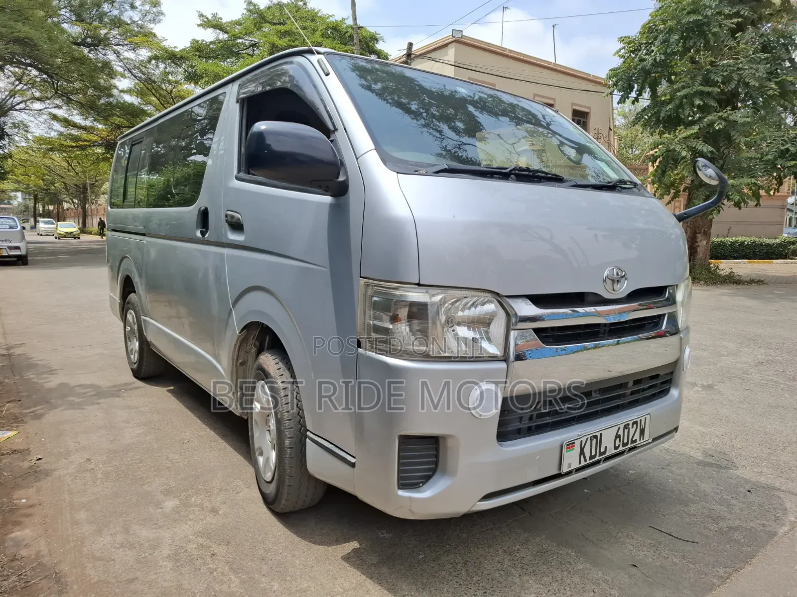 Toyota HiAce 2016 Silver